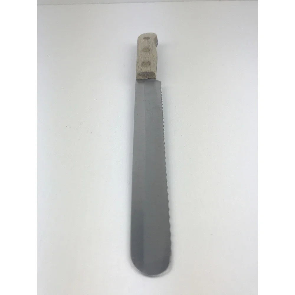 Chicago Cutlery BT7 Serrated Bread Knife Walnut Wood Handle Kitchen Utensil 7